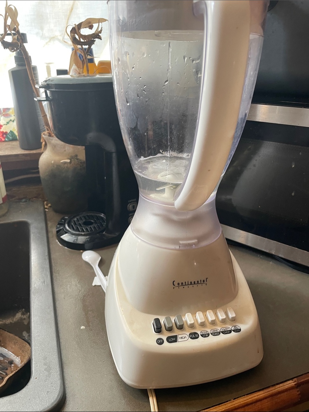 Cream Countertop Blender - 6-Function